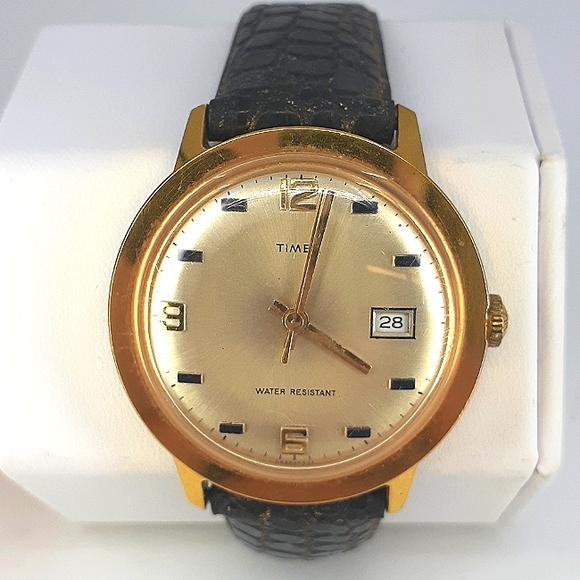 TIMEX Vintage 1971 Marlin Water Resistant Calendar Watch, Works! - Picture 5 of 8